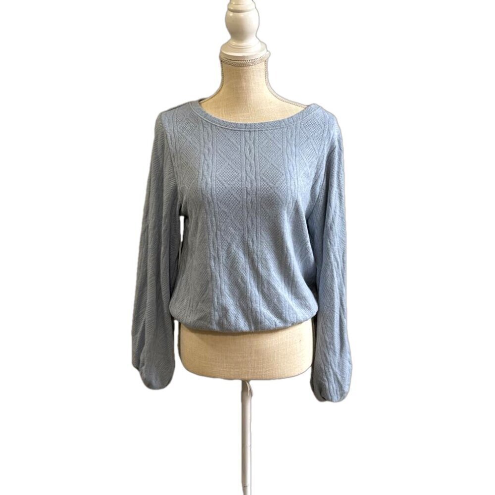 Altar'd State Long Sleeve Elastic Cuff and Bottom Cable Knit Sweater.  Size M